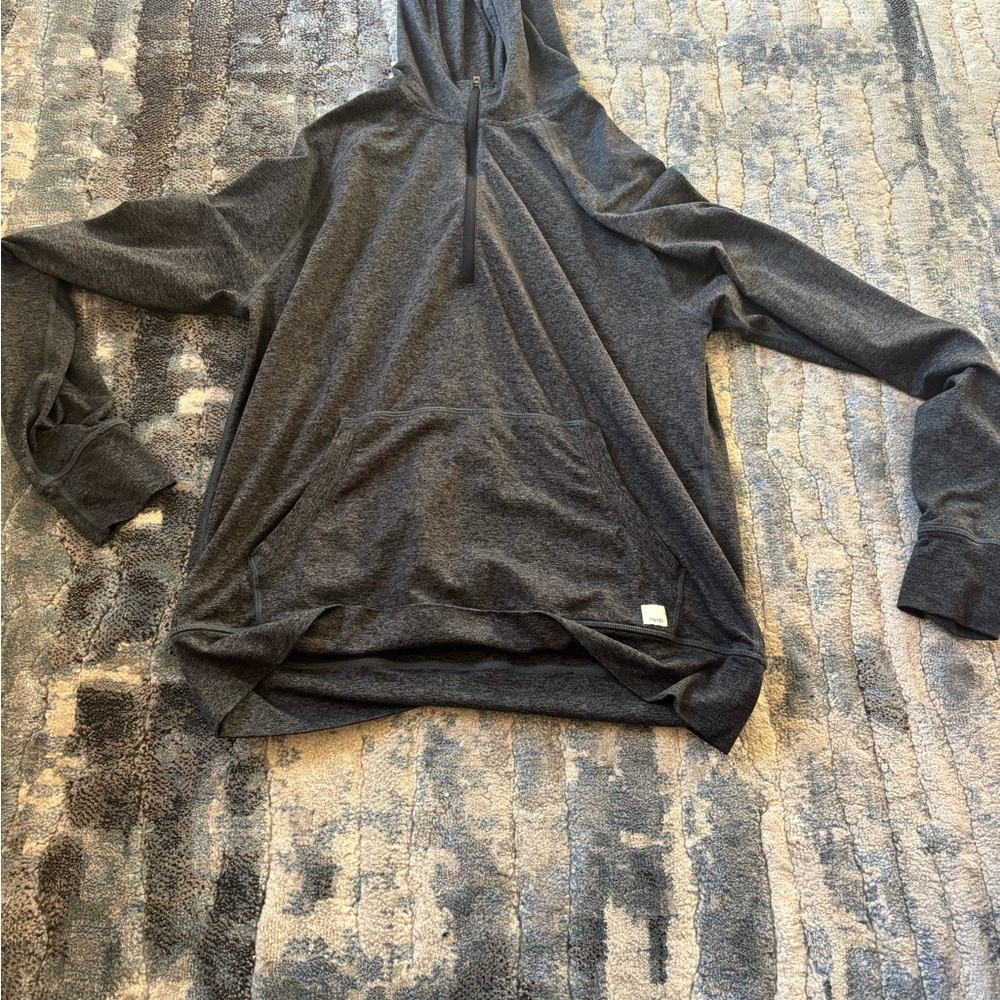 Vuori Men's Charcoal Zip Up Sweater Size Small